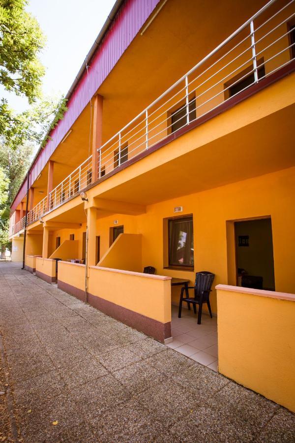 Apartmany Hawaii Patince Eksteriør bilde